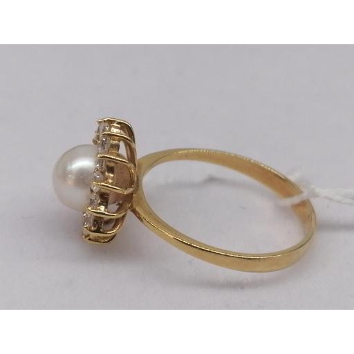 Sortija de perla cultivada en oro de 18k con circonitas - Joyería Serván [2]