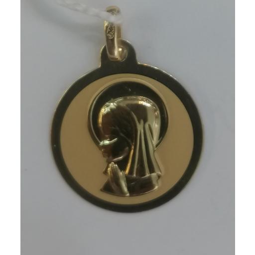 Medalla Virgen Niña Para Comunión Fabricada En Oro de 18 Quilates