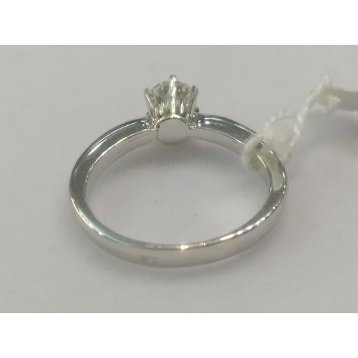 Sortija de Diamante Brillante 0.58 Quilates en Oro Blanco 18K - Elegancia Atemporal [2]