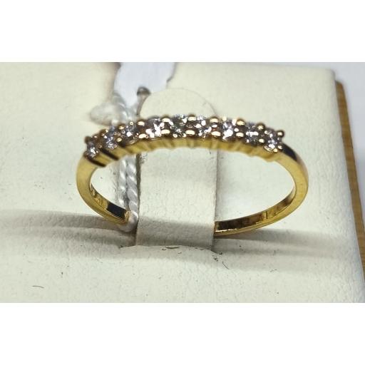 Sortija fina oro amarillo 18K con diamantes brillantes 0,30 ct