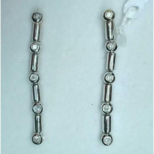 Pendientes largos novia oro blanco 18K con diamantes talla brillante