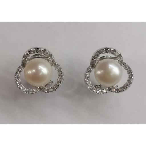Pendientes de Oro Blanco con Perlas Cultivadas y Circonitas - Cierres Omega Elegantes
