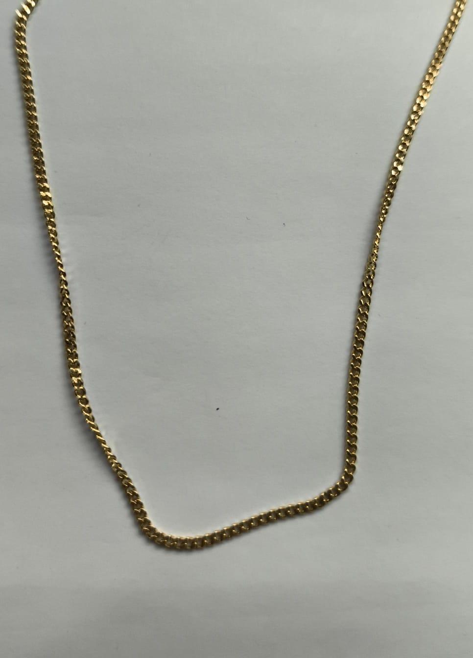 Cadena Barbada Oro de 18 quilates de 2,5 mm de ancho y 50 cm de largo.