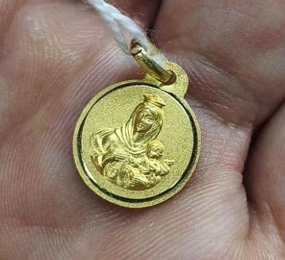 Medalla Virgen del Carmen oro 18 quilates 13 mm