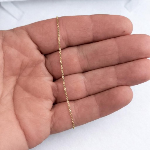 Cadena de oro de 18 quilates tipo gargantilla de 45 cm y 1,5 mm – ligera para mujer y bautizo [2]