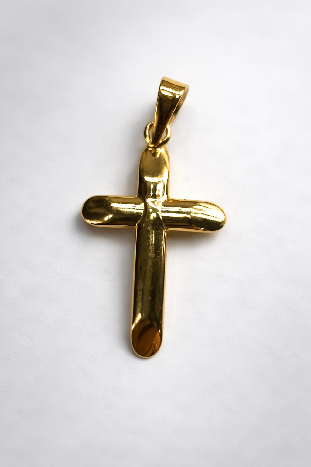 Cruz de oro amarillo de 18 quilates lisa y brillante