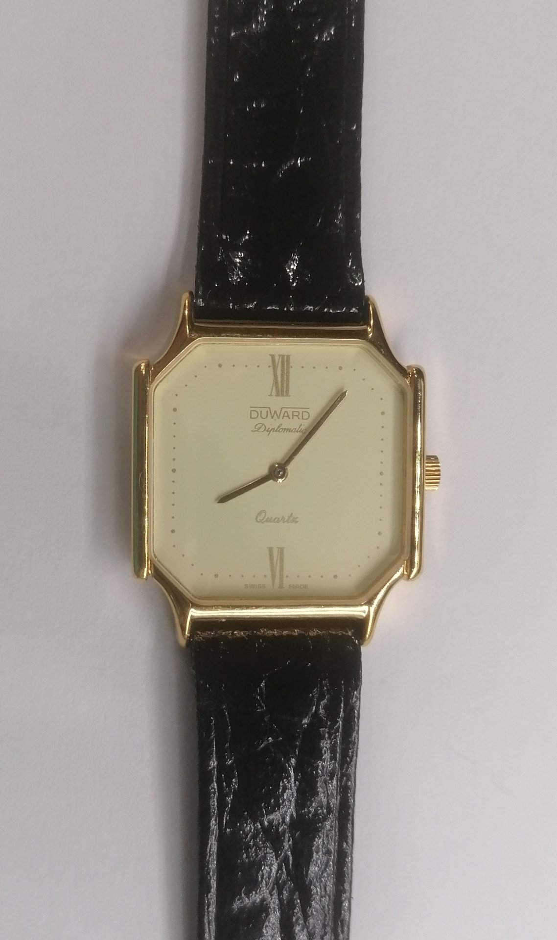 Reloj Duward vintage de los años 80 con correa de piel y movimiento suizo de cuarzo