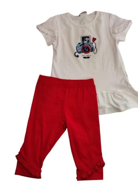 Conjunto camiseta blanca y leggings rojo