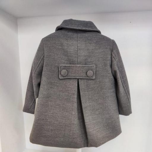 Abrigo gris [1]