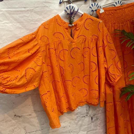 Blusa Troquelada Naranja [1]