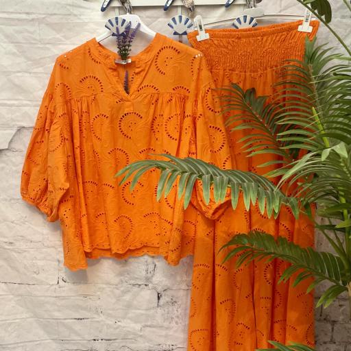 Pantalón Troquelado Naranja [1]
