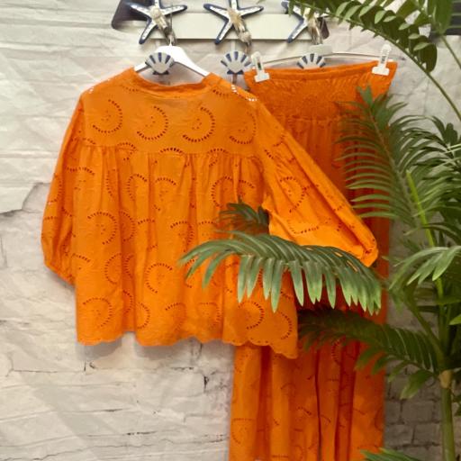 Blusa Troquelada Naranja [2]