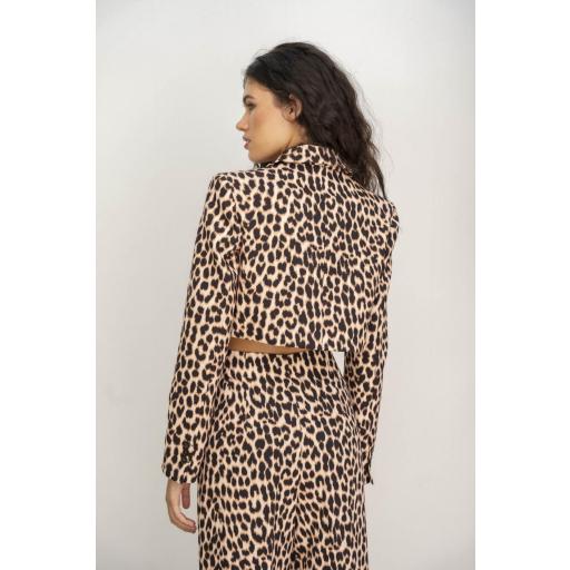 CHAQUETA ESTAMPADO ANIMAL PRINT [2]