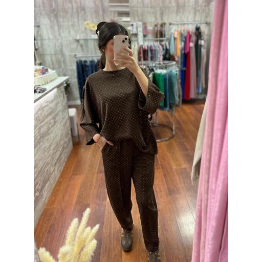 CONJUNTO SUDADERA Y PANTALON EN NEGRO, MARRON Y MARINO [1]