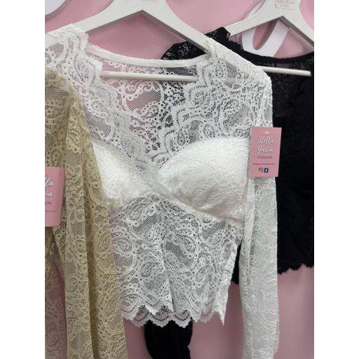 TOP ENCAJE EN BEIGE, BLANCO Y NEGRO [3]