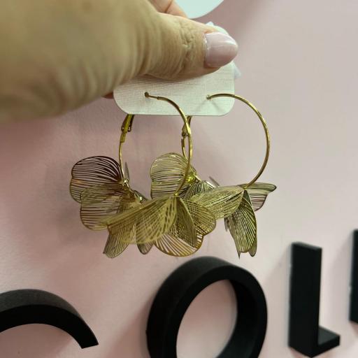 PENDIENTES FLOR DORADOS
