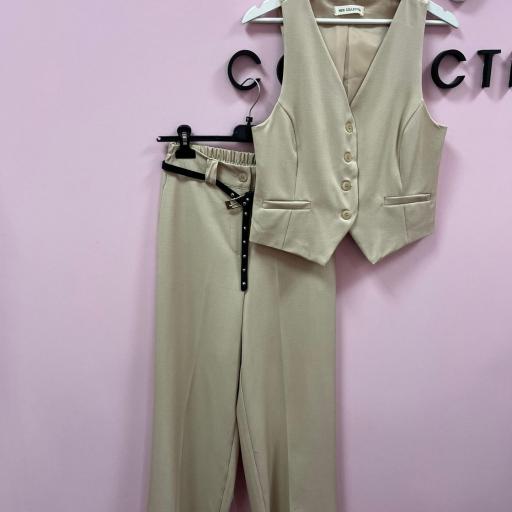 CONJUNTO BEIGE CHALECO Y PANTALON EN S, M Y L [0]