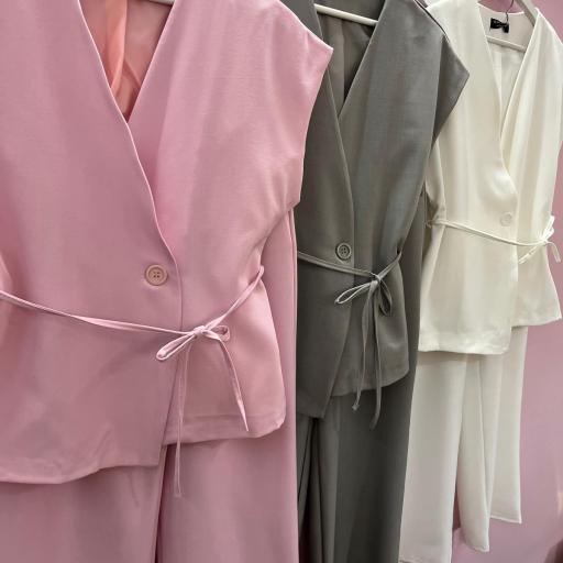 TRAJE GANDIA EN ROSA, GRIS Y BLANCO [0]