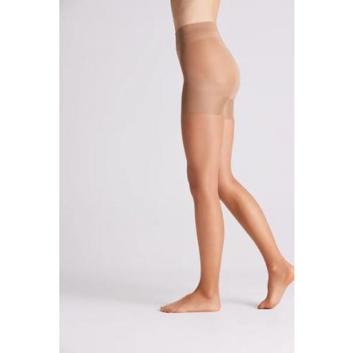 Ysabel Mora Panty reductor 15 denier beige y negro