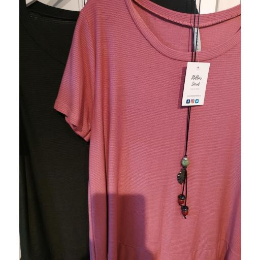 Camiseta Colgante en Rosa y Negro [1]