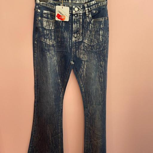 JEANS EFECTO PLATA  en M