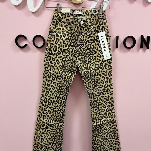 JEANS FLARED ANIMAL PRINT hasta 42 [1]