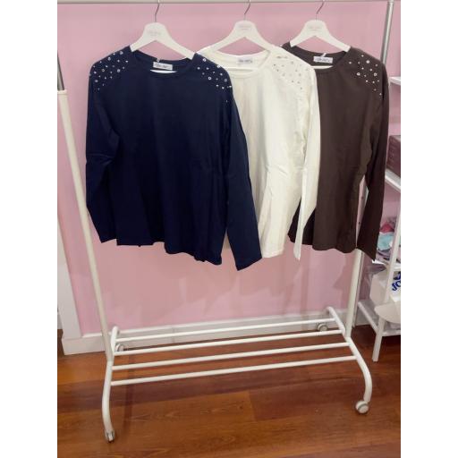 Camiseta de Mujer con Tachuelas Decorativas [2]