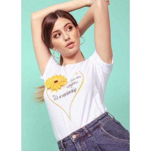 Camiseta Flor Amarilla en negro y blanco [0]