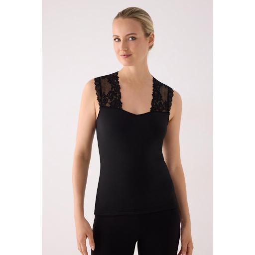 Camiseta térmica de mujer sin mangas con encaje Ysabel Mora 70038 [0]
