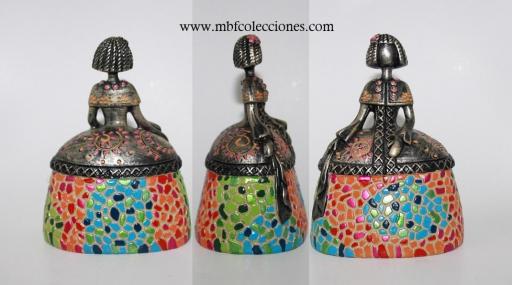 FIGURA MENINA MIDE 10x13cm aprox. RF. 09950