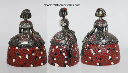 FIGURA MENINA MIDE 10x13cm aprox. RF. 09954