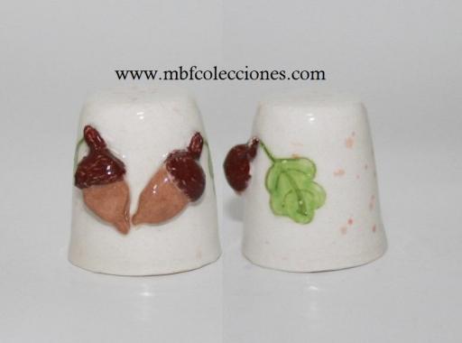 DEDAL ANCHO ARTESANAL RELIEVE BELLOTAS RF. 10442 [0]