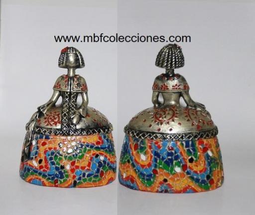 FIGURA MENINA MIDE 10x13cm aprox. RF. 09233