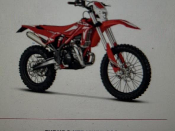 kit plasticos + adhesivos Beta Xtrainer 18/19 originales