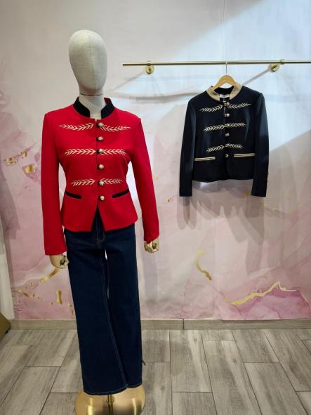 Chaqueta Paddington | Blazer estilo militar con bordados dorados [4]