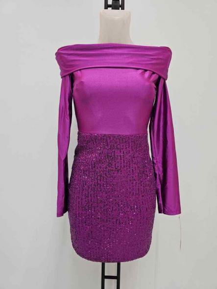 Vestido Winter Glow | Vestido mini de invierno con escote bardot y lentejuelas [6]