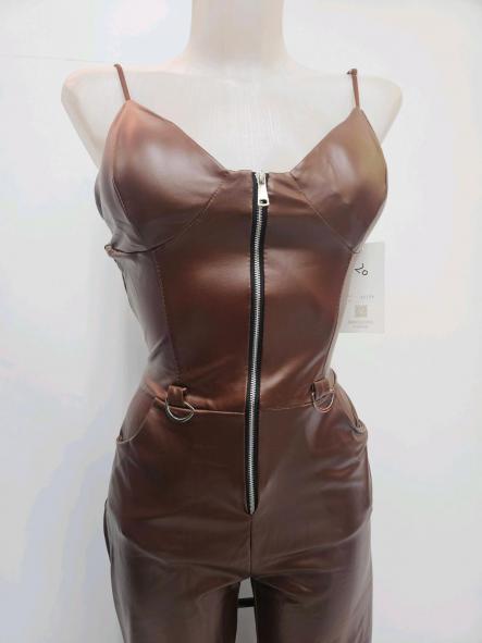 Mono Adriana | Efecto cuero con cremallera [6]