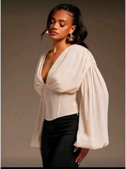 Blusa Corsé Romantic | Blusa escote pico con mangas vaporosas [2]