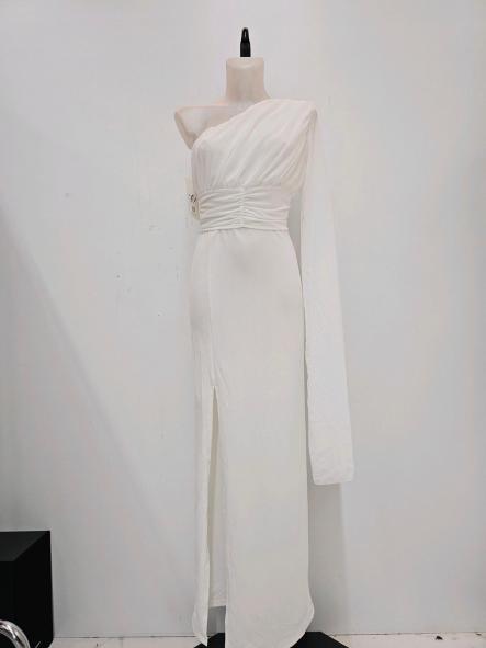 Vestido Atenas | Vestido largo asimétrico con manga capa [5]