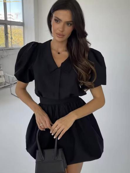 CONJUNTO NEGRO FALDA Y BLUSA