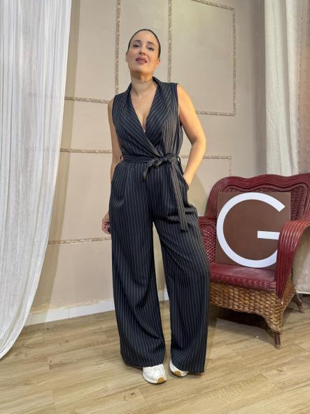 MONO NEGRO SIN MANGAS CON RAYAS BLANCAS [1]