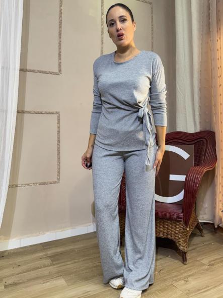 CONJUNTO GRIS PANTALON CON CAMISETA CON LAZADA [1]