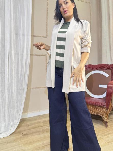 BLAZER BEIG RECOGIDA EN EL CENTRO CON EBILLA