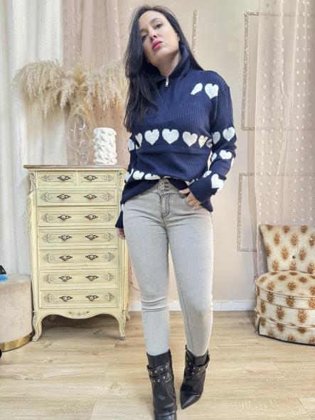 JERSEY AZUL MARINO DE CORAZONES BLANCOS [6]