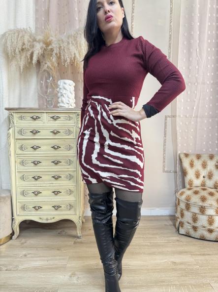 VESTIDO DE CANALE GRANATE CON BLANCO