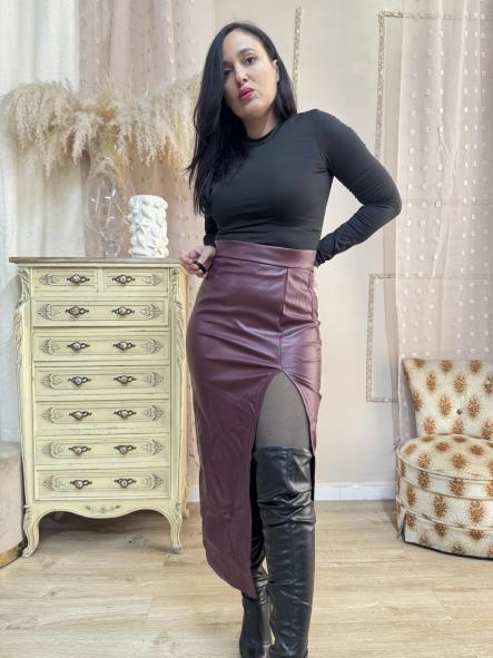 FALDA GRANATE LARGA DE POLIPIEL [1]