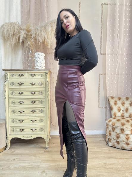 FALDA GRANATE LARGA DE POLIPIEL [2]