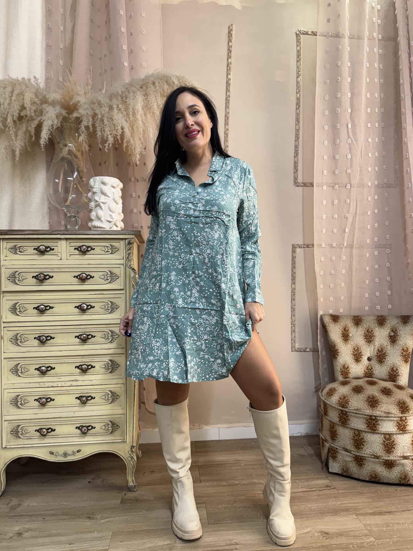 CAMISERO TURQUESA DE FLORES BLANCAS