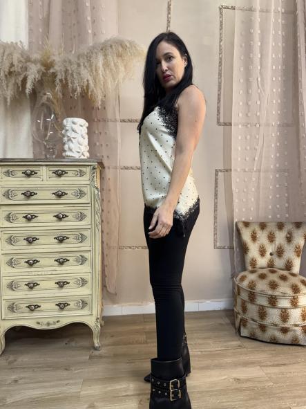 LENCERA BEIG TOPITOS NEGROS [1]