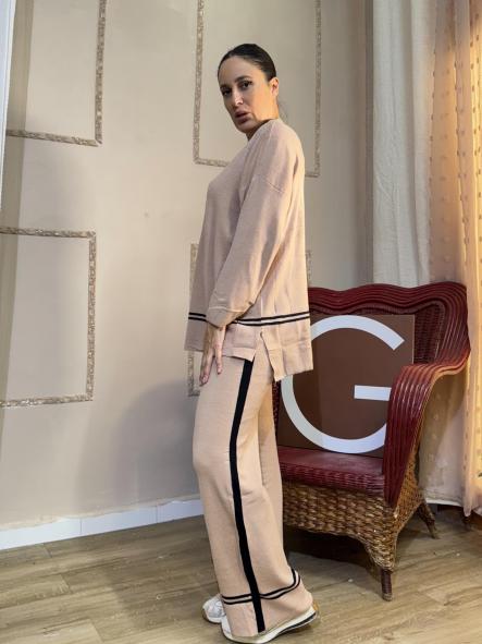 CONJUNTO CAFE CON LECHE CON RAYAS NEGRAS DE PUNTO [0]